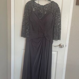 Elegant Black Lace Evening Dress